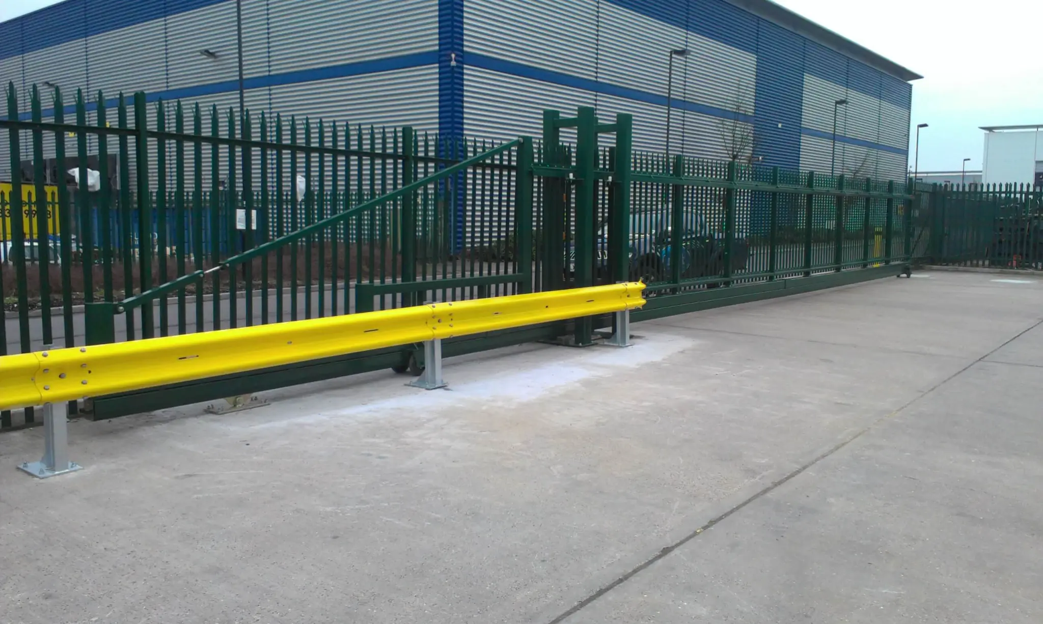 Professional Track Sliding Gate Installation